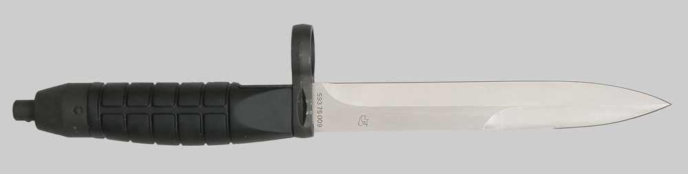 Image of the Swedish m1965 bayonet produced by Carl Eickhorn.