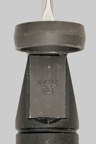 Image of the Swedish m1965 bayonet produced by Carl Eickhorn.